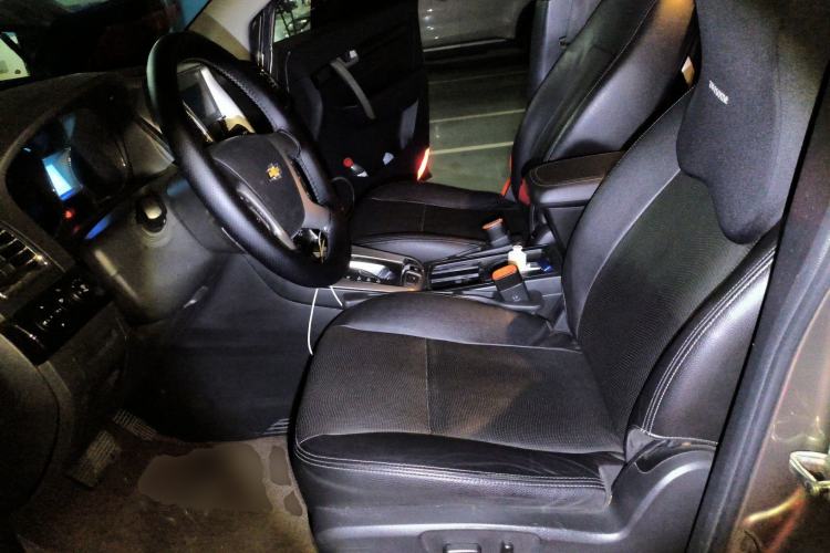 Used Chevrolet Captiva 2017 2.4L 4x4 Flagship Edition 7-Seater Left Front Seat