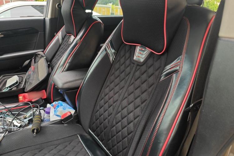 Used Chevrolet Captiva 2017 2.4L 4x4 Flagship Edition 7-Seater Left Front Seat
