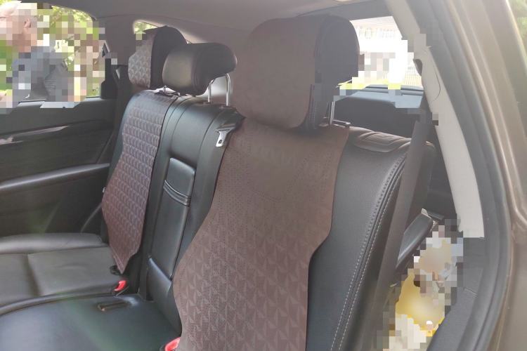 Used Chevrolet Captiva 2017 2.4L Two-Wheel Drive Urban Version 7 Seats Left Rear Seat