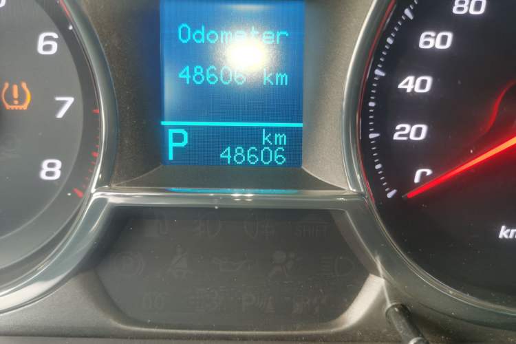 Used Chevrolet Captiva 2017 2.4L 4x4 Flagship Edition 7-Seater Odometer Close Up