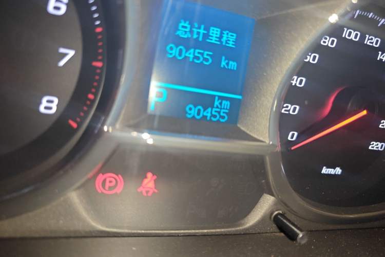 Used Chevrolet Captiva 2017 2.4L 4x4 Flagship Edition 7-Seater Odometer Close Up