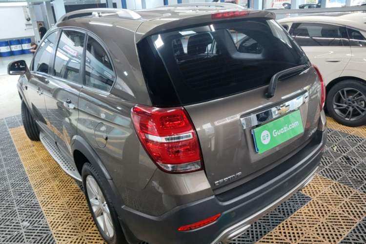 Used Chevrolet Captiva 2017 2.4L 4x4 Flagship Edition 7-Seater Rear Left 45 Deg