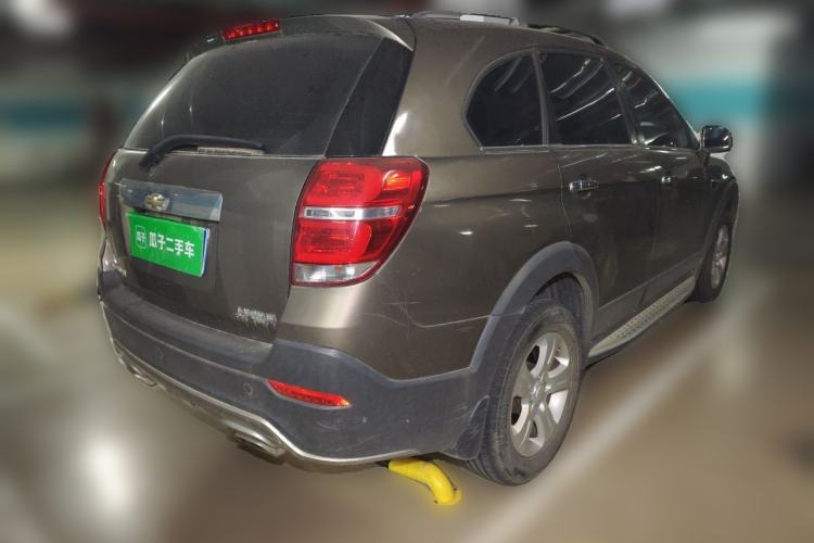 Used Chevrolet Captiva 2017 2.4L Two-Wheel Drive Luxury Edition 7 Seats Rear Right 45 Deg
