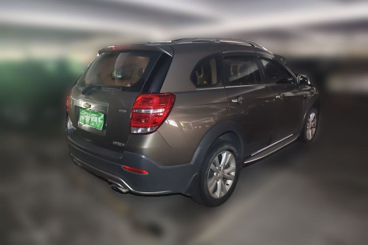 Used Chevrolet Captiva 2017 2.4L 4x4 Flagship Edition 7-Seater Rear Right 45 Deg