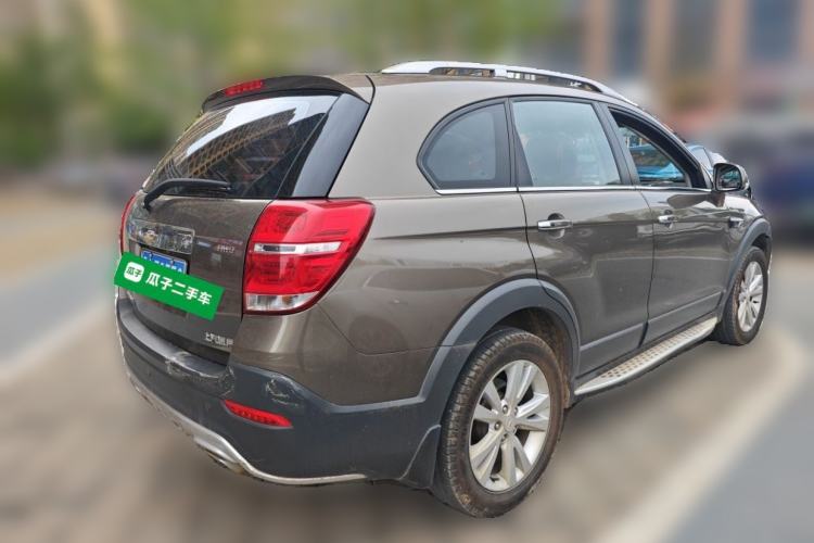Used Chevrolet Captiva 2017 2.4L 4x4 Flagship Edition 7-Seater Rear Right 45 Deg