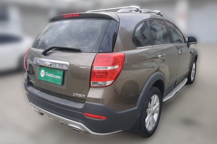 Used Chevrolet Captiva 2017 2.4L 4x4 Flagship Edition 7-Seater Rear Right 45 Deg