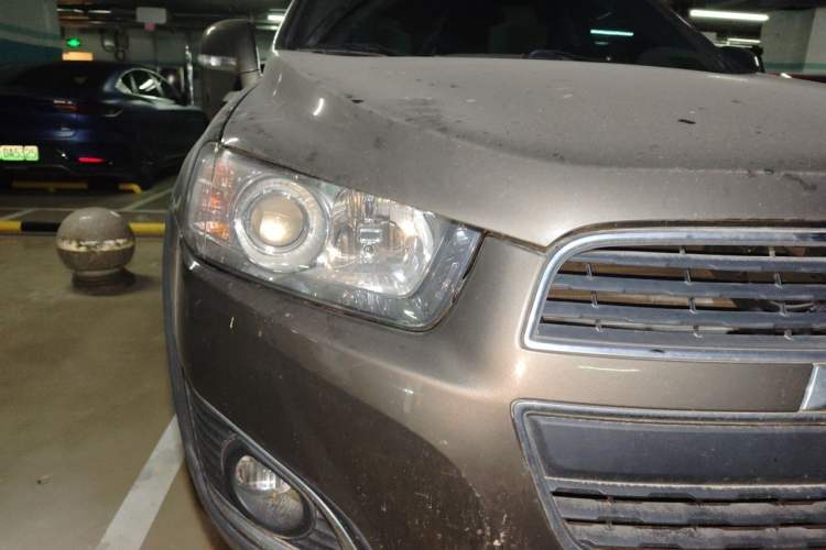 Used Chevrolet Captiva 2017 2.4L Two-Wheel Drive Luxury Edition 7 Seats Right Front Headlight