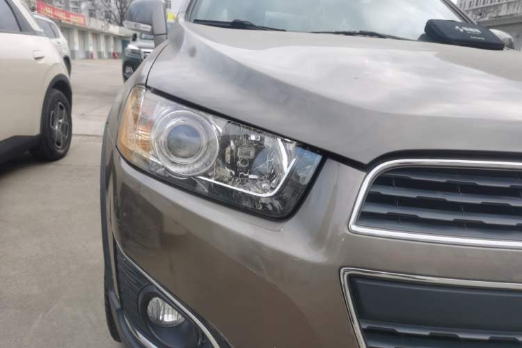 Used Chevrolet Captiva 2017 2.4L 4x4 Flagship Edition 7-Seater Right Front Headlight