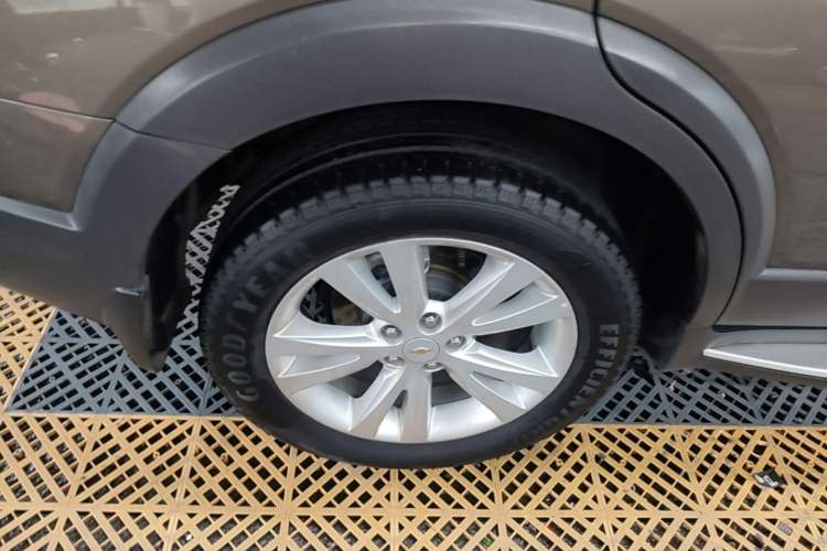 Used Chevrolet Captiva 2017 2.4L 4x4 Flagship Edition 7-Seater Right Rear Wheel Hub