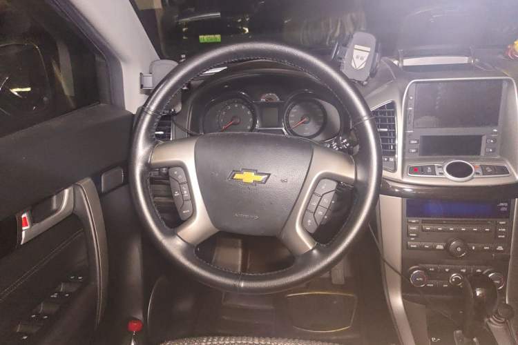 Used Chevrolet Captiva 2017 2.4L 4x4 Flagship Edition 7-Seater Steering Wheel
