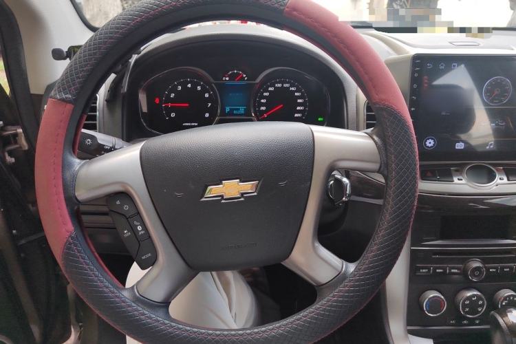 Used Chevrolet Captiva 2017 2.4L Two-Wheel Drive Urban Version 7 Seats Steering Wheel