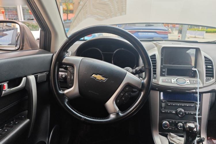 Used Chevrolet Captiva 2017 2.4L 4x4 Flagship Edition 7-Seater Steering Wheel