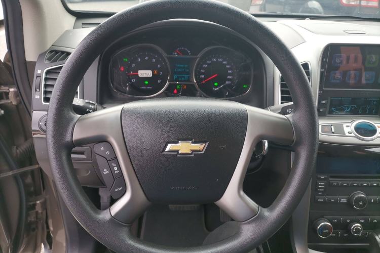 Used Chevrolet Captiva 2017 2.4L Two-Wheel Drive Luxury Edition 7 Seats Steering Wheel