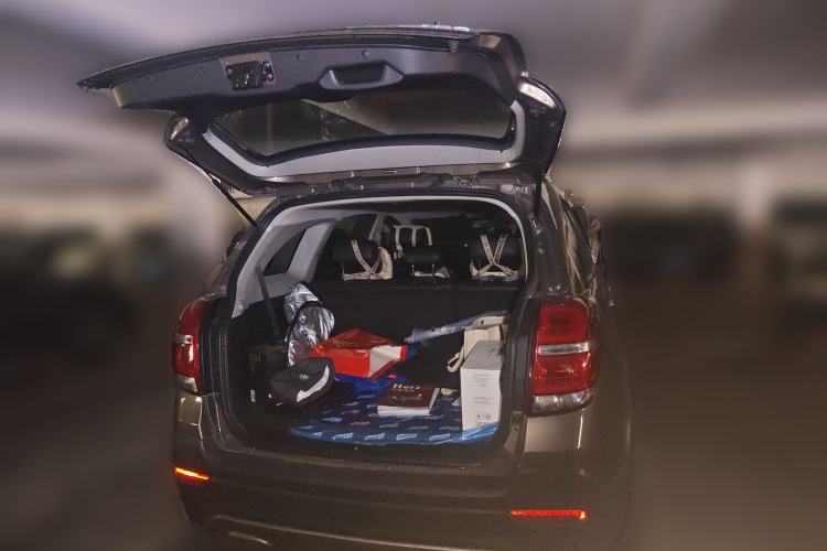Used Chevrolet Captiva 2017 2.4L 4x4 Flagship Edition 7-Seater Trunk