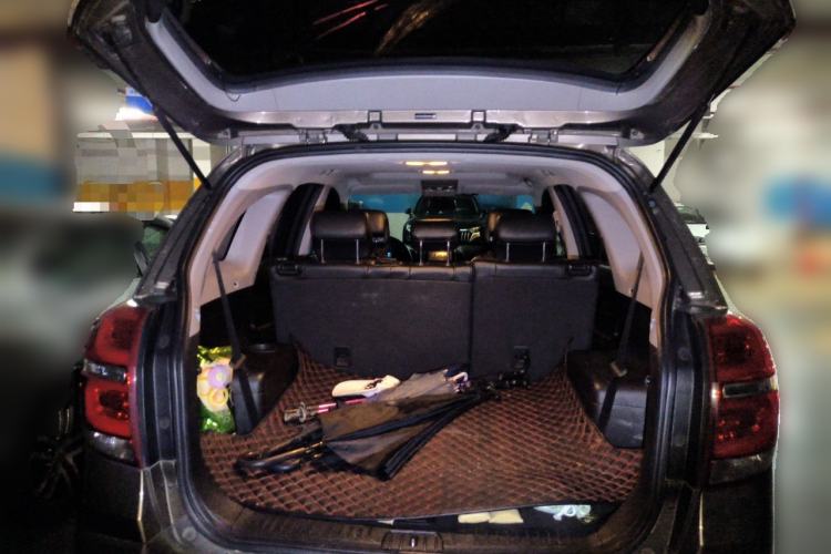 Used Chevrolet Captiva 2017 2.4L 4x4 Flagship Edition 7-Seater Trunk