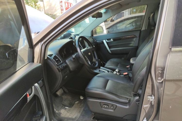 Used Chevrolet Captiva 2017 2.4L 4x4 Flagship Edition 7-Seater Driver Seat