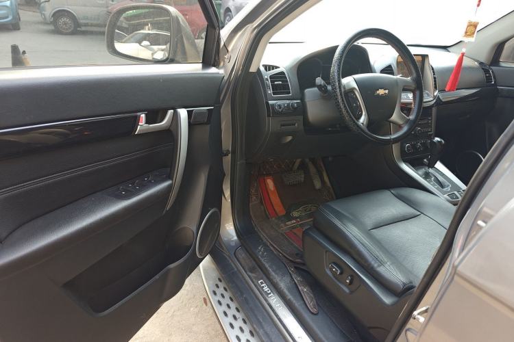 Used Chevrolet Captiva 2017 2.4L Two-Wheel Drive Luxury Edition 7 Seats Driver Seat
