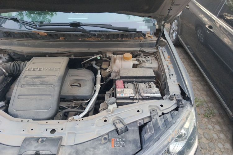 Used Chevrolet Captiva 2017 2.4L 4x4 Flagship Edition 7-Seater Engine Bay Left