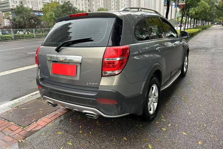 Used Chevrolet Captiva 2017 2.4L Two-Wheel Drive Luxury Edition 7 Seats Exterior 4