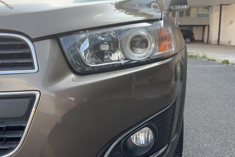 Used Chevrolet Captiva 2017 2.4L Two-Wheel Drive Luxury Edition 7 Seats Left Front Headlight