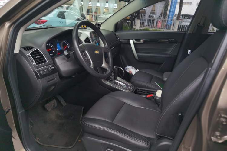 Used Chevrolet Captiva 2017 2.4L Two-Wheel Drive Luxury Edition 7 Seats Left Front Seat