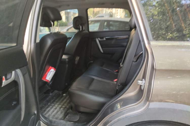 Used Chevrolet Captiva 2017 2.4L 4x4 Flagship Edition 7-Seater Left Rear Seat