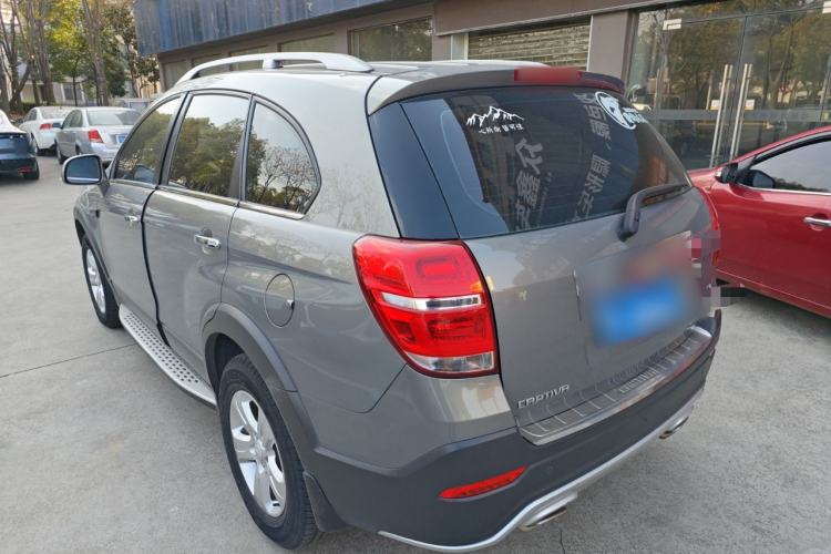 Used Chevrolet Captiva 2017 2.4L Two-Wheel Drive Luxury Edition 7 Seats Left Side