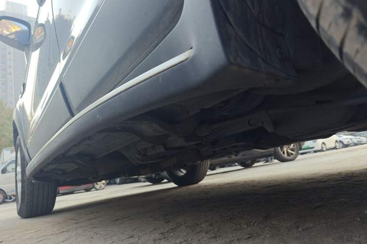 Used Chevrolet Captiva 2017 2.4L Two-Wheel Drive Luxury Edition 7 Seats Left Side Sill