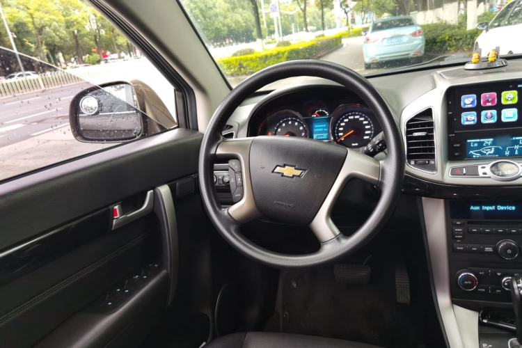 Used Chevrolet Captiva 2017 2.4L Two-Wheel Drive Luxury Edition 7 Seats Steering Wheel