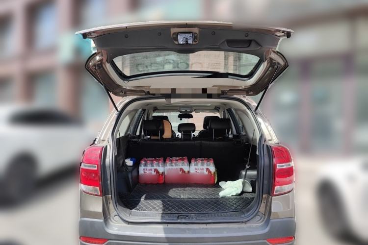 Used Chevrolet Captiva 2017 2.4L 4x4 Flagship Edition 7-Seater Trunk