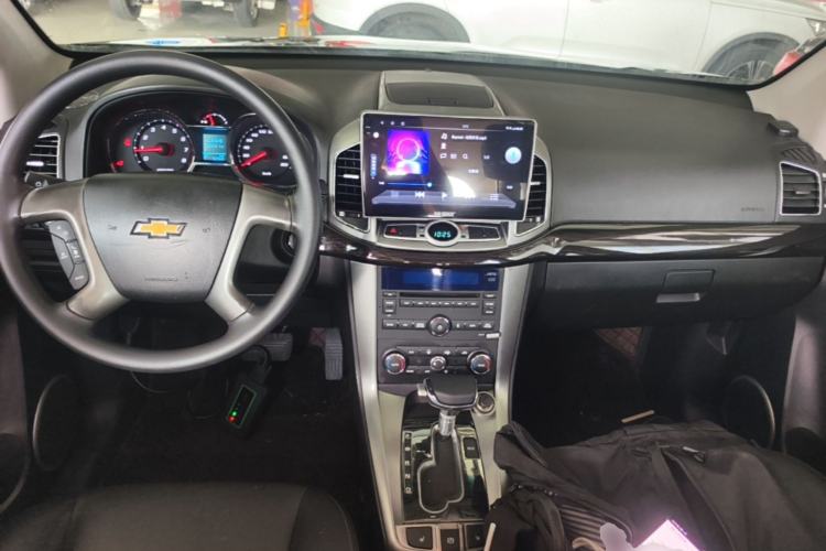 Used Chevrolet Captiva 2017 2.4L Two-Wheel Drive Luxury Edition 7 Seats Center Console
