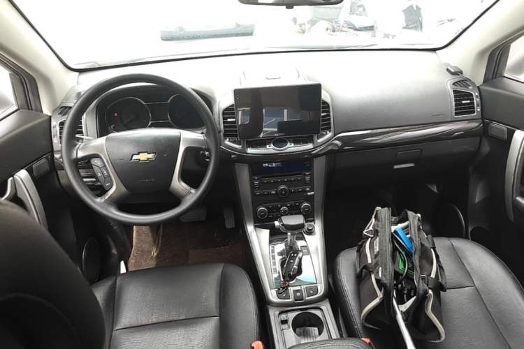 Used Chevrolet Captiva 2017 2.4L Two-Wheel Drive Luxury Edition 7 Seats Center Console