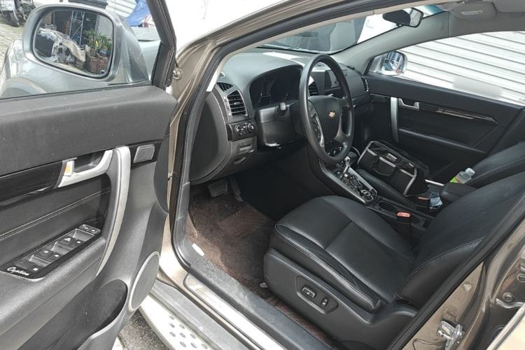Used Chevrolet Captiva 2017 2.4L Two-Wheel Drive Luxury Edition 7 Seats Driver Seat