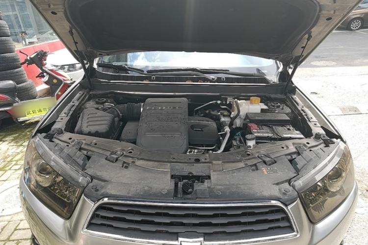 Used Chevrolet Captiva 2017 2.4L Two-Wheel Drive Luxury Edition 7 Seats Engine Bay