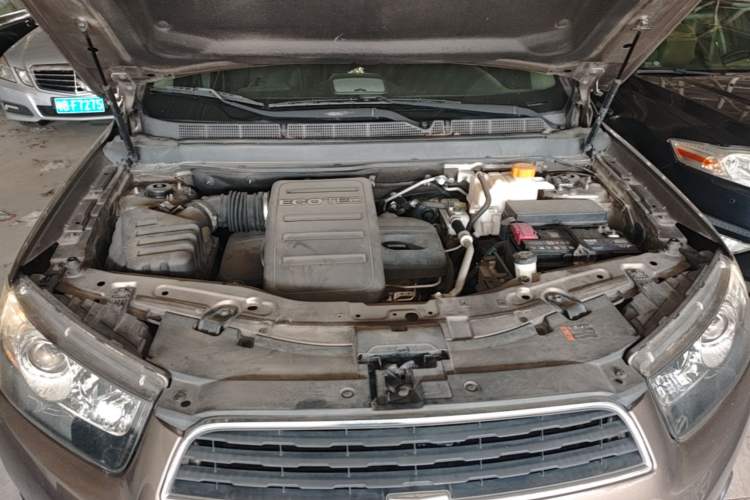 Used Chevrolet Captiva 2017 2.4L Two-Wheel Drive Luxury Edition 7 Seats Engine Bay