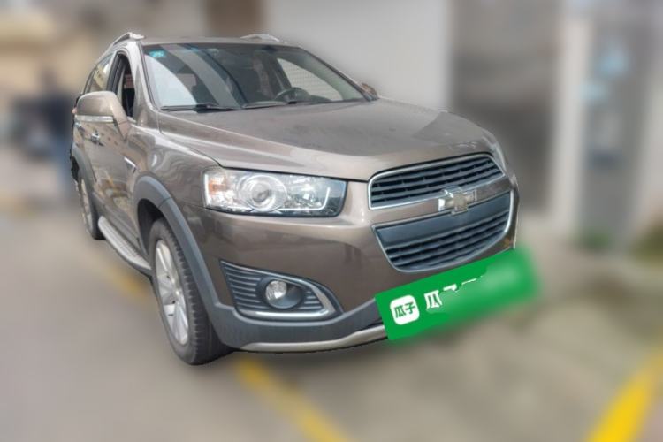 Used Chevrolet Captiva 2017 2.4L 4x4 Flagship Edition 7-Seater Front Right 45 Deg