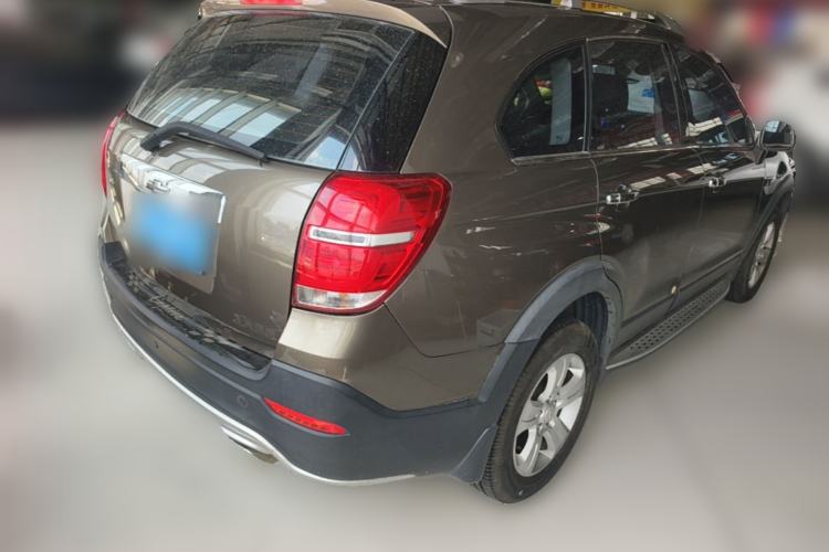 Used Chevrolet Captiva 2017 2.4L Two-Wheel Drive Luxury Edition 7 Seats Rear Right 45 Deg