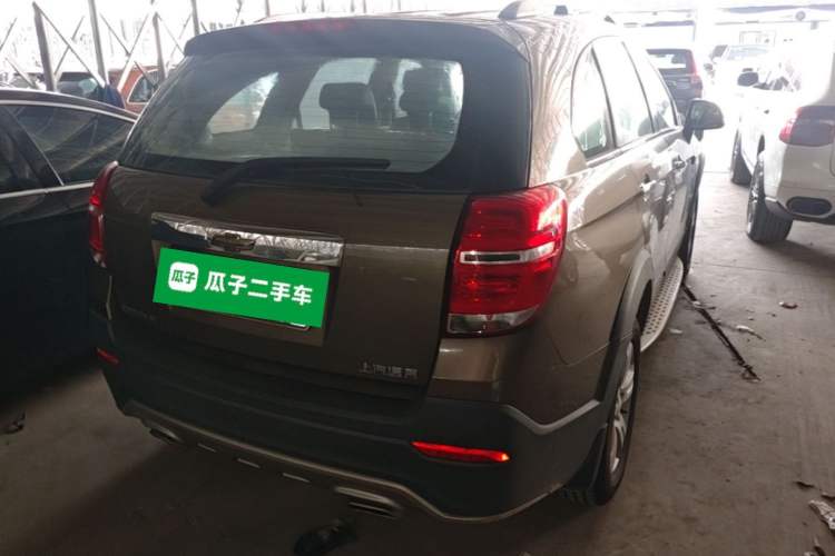 Used Chevrolet Captiva 2017 2.4L Two-Wheel Drive Luxury Edition 7 Seats Rear Right 45 Deg