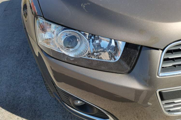 Used Chevrolet Captiva 2017 2.4L 4x4 Flagship Edition 7-Seater Right Front Headlight