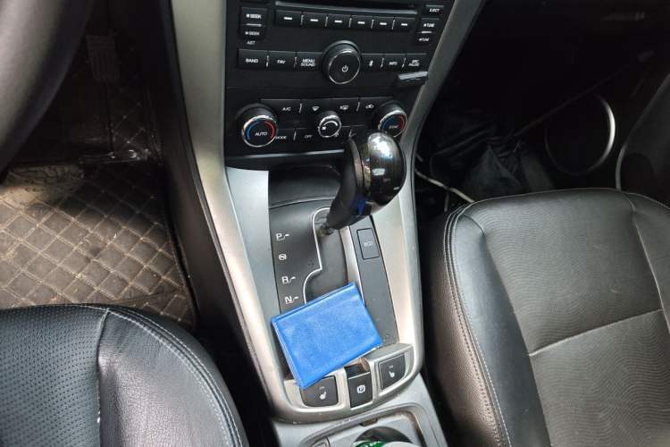 Used Chevrolet Captiva 2017 2.4L Two-Wheel Drive Luxury Edition 7 Seats Gear Lever