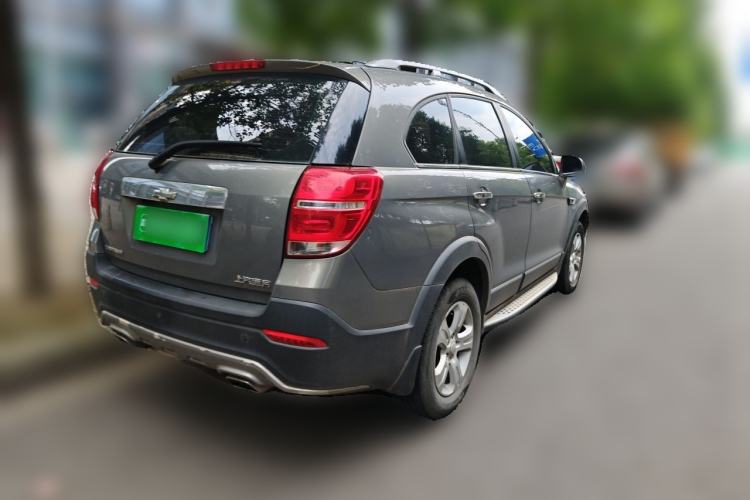 Used Chevrolet Captiva 2017 2.4L Two-Wheel Drive Luxury Edition 7 Seats Rear Right 45 Deg