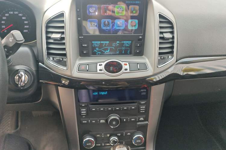 Used Chevrolet Captiva 2017 2.4L Two-Wheel Drive Luxury Edition 7 Seats Audio And AC Panel