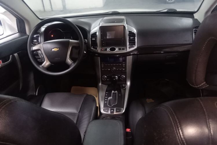 Used Chevrolet Captiva 2017 2.4L Two-Wheel Drive Luxury Edition 7 Seats Center Console