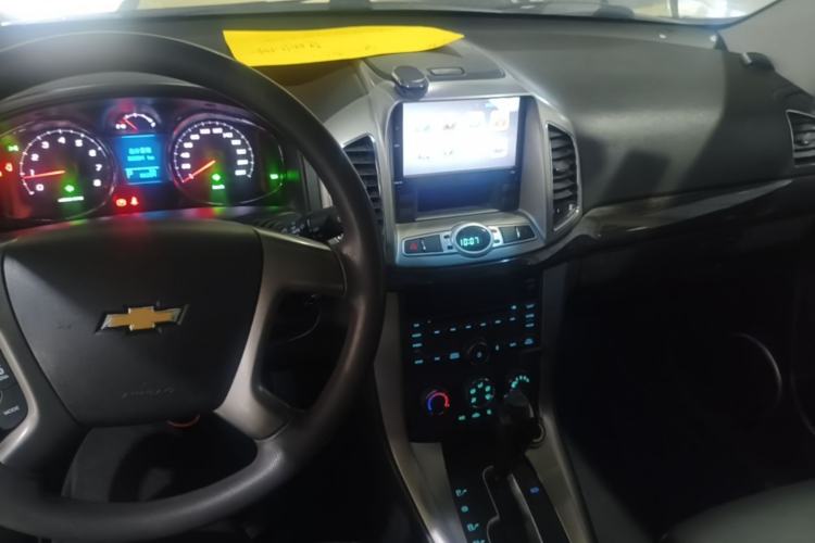Used Chevrolet Captiva 2017 2.4L Two-Wheel Drive Urban Version 7 Seats Center Console