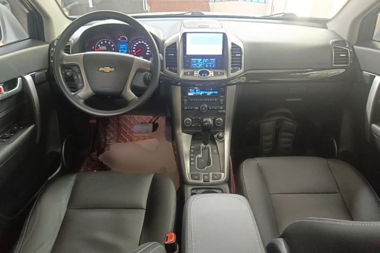Used Chevrolet Captiva 2017 2.4L Two-Wheel Drive Luxury Edition 7 Seats Center Console