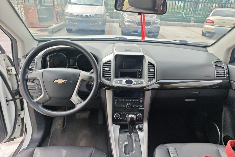 Used Chevrolet Captiva 2017 2.4L Two-Wheel Drive Luxury Edition 7 Seats Center Console