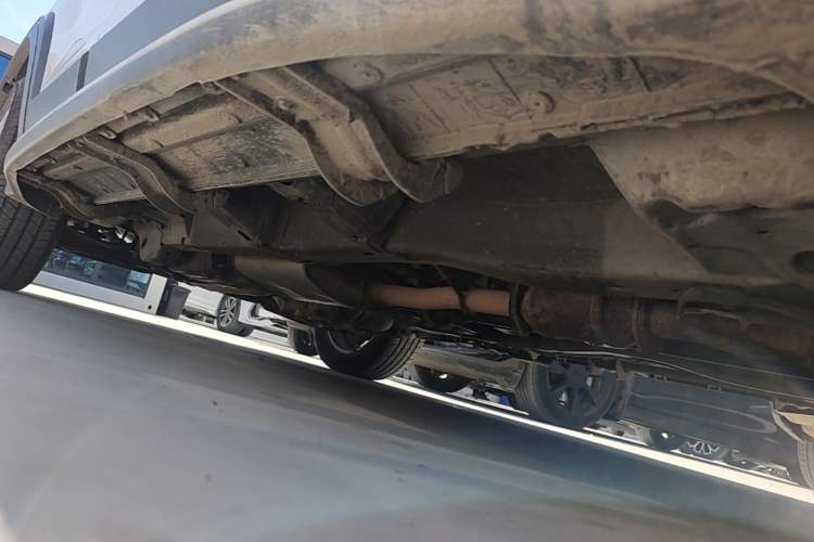 Used Chevrolet Captiva 2017 2.4L 4x4 Flagship Edition 7-Seater Chassis Front Right