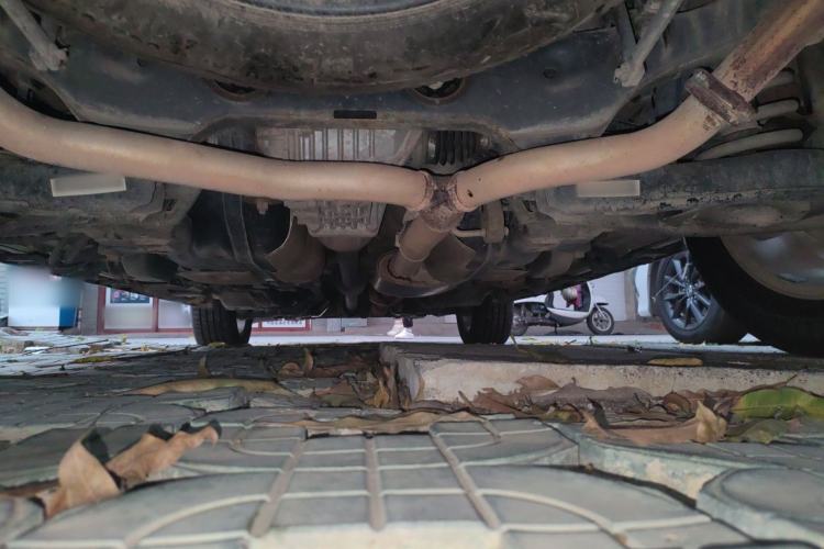 Used Chevrolet Captiva 2017 2.4L 4x4 Flagship Edition 7-Seater Chassis Rear
