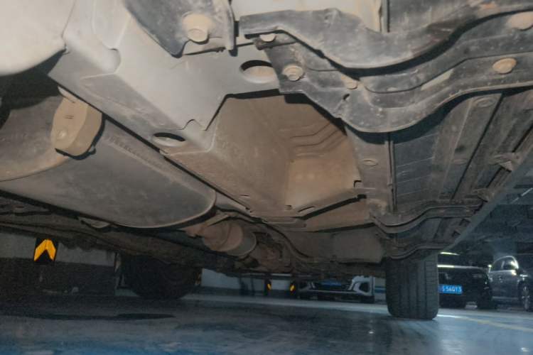 Used Chevrolet Captiva 2017 2.4L 4x4 Flagship Edition 7-Seater Chassis Rear Right
