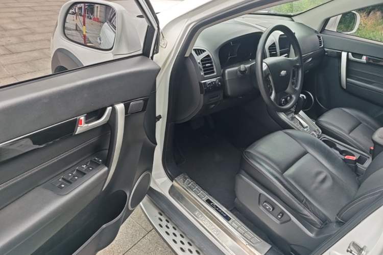 Used Chevrolet Captiva 2017 2.4L Two-Wheel Drive Luxury Edition 7 Seats Driver Seat